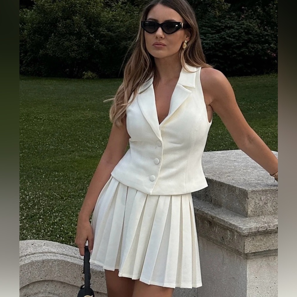 Meshki ivory white mini skirt size M